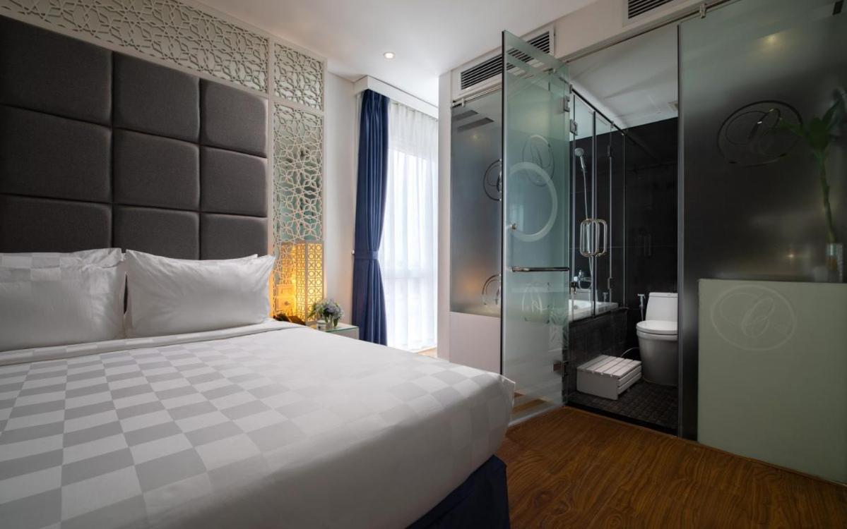 Hotel Victor Metropolis & Rooftop Bar In 4*